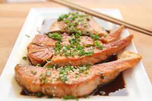 Grilled salmon with sesame and soy sauce